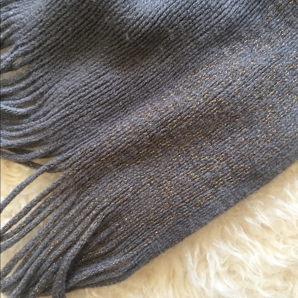 Poncho - Picture 4 of 4